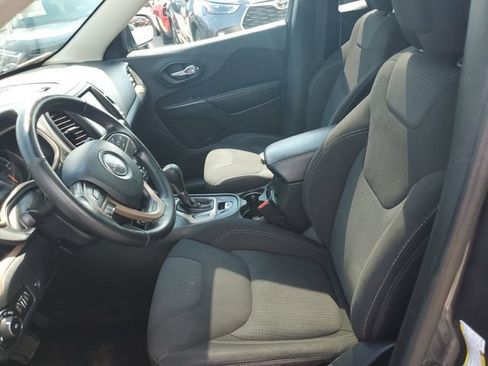 Used 2016 Jeep Cherokee Latitude w/ Comfort/Convenience Group AWD/4WD image 17