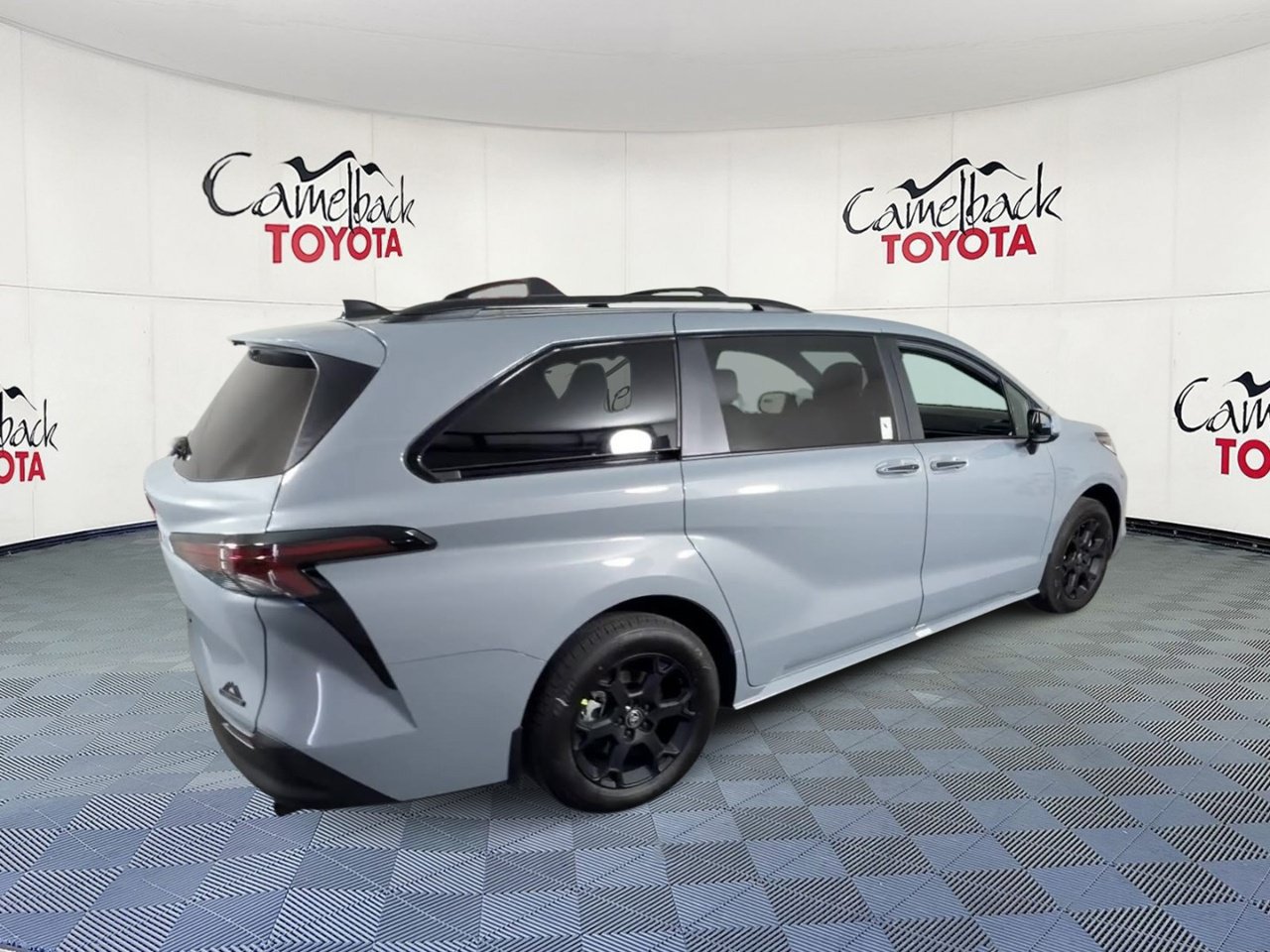 New 2026 Toyota Sienna XLE Woodland Edition AWD/4WD image 3
