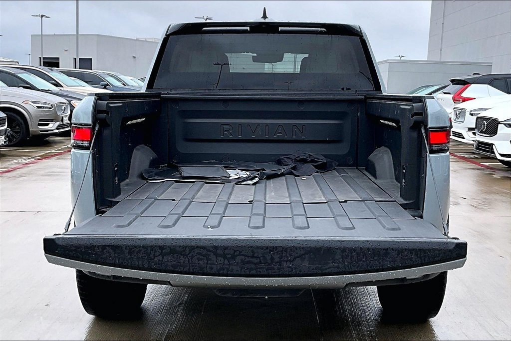 Used 2025 Rivian R1T Adventure Dual AWD/4WD image 34