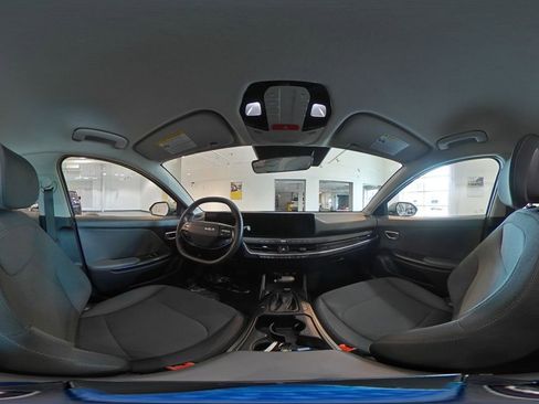 Used 2025 Kia K4 FWD image 42