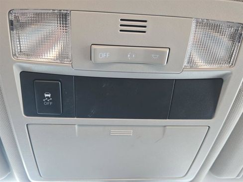 Used 2018 Toyota Tacoma SR5 image 22