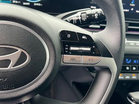 Used 2024 Hyundai Elantra SEL image 23