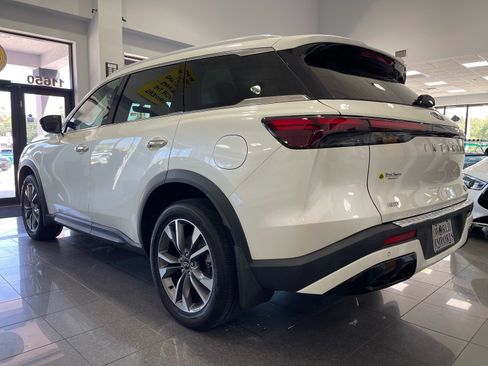 Used 2024 INFINITI QX60 Luxe w/ Cargo Package AWD/4WD image 3