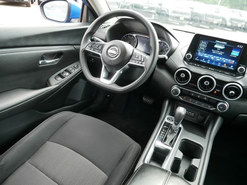Certified 2024 Nissan Sentra SV FWD image 9