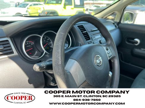 Used 2011 Nissan Versa 1.8 S w/ Plus Pkg image 11