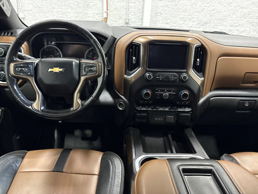 Used 2021 Chevrolet Silverado 1500 High Country w/ Technology Package AWD/4WD image 14