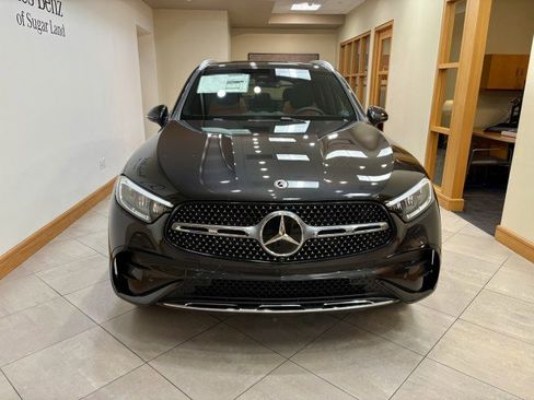 New 2026 Mercedes-Benz GLC 300 image 2