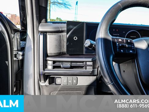 Used 2024 Hyundai Santa Fe Calligraphy image 22