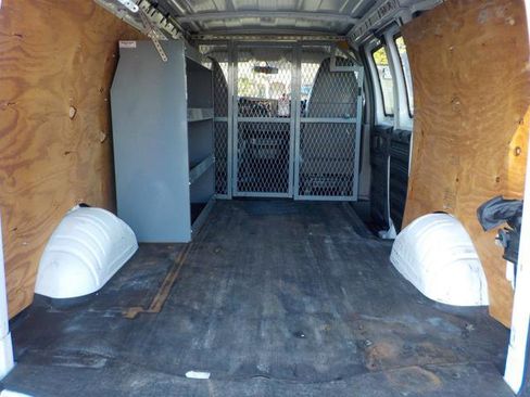 Used 2012 Chevrolet Express 3500 image 10