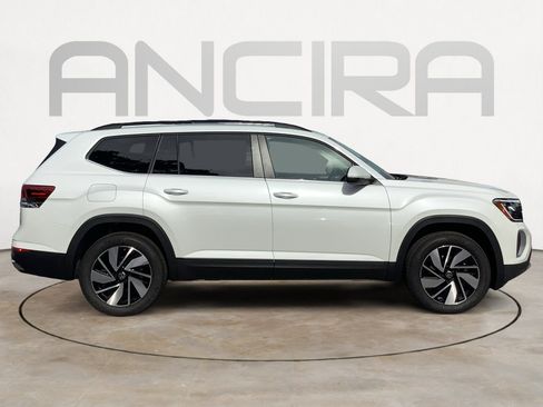 New 2026 Volkswagen Atlas SE image 8