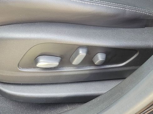 Used 2020 Cadillac XT5 Premium Luxury image 25