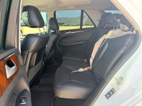 Used 2017 Mercedes-Benz GLE 400 4MATIC image 10