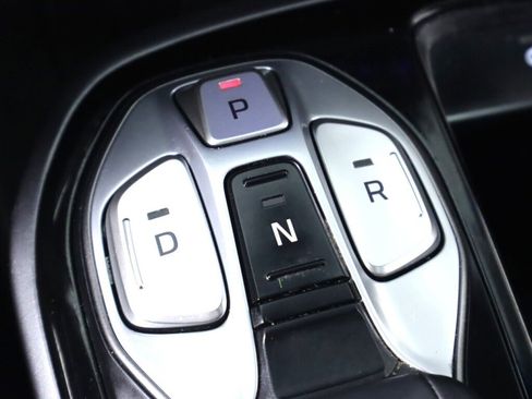 Used 2020 Hyundai Ioniq Limited image 26