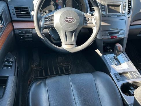 Used 2013 Subaru Outback 2.5i Limited AWD/4WD image 5