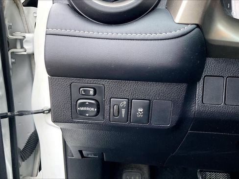 Used 2014 Toyota RAV4 XLE image 33