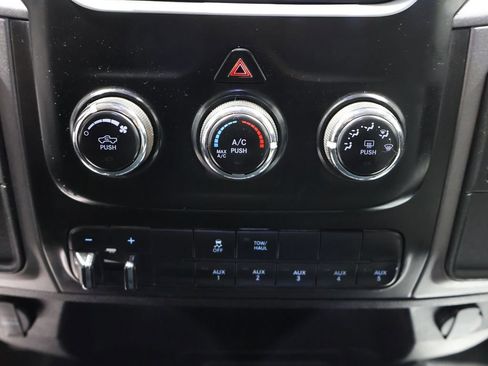 Used 2014 RAM 2500 Tradesman image 26