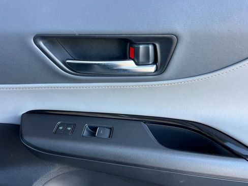 Certified 2024 Toyota Venza LE image 22