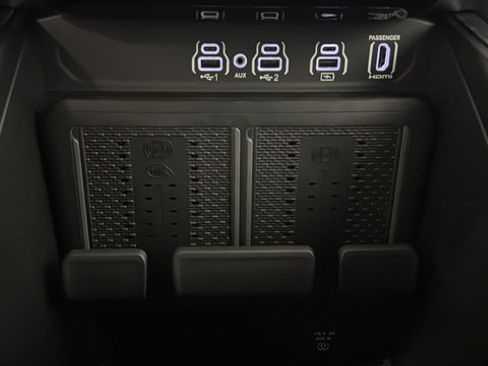 Used 2025 RAM 1500 Laramie w/ Night Edition AWD/4WD image 46