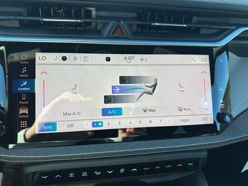 New 2026 Jeep Cherokee Laredo AWD/4WD image 17