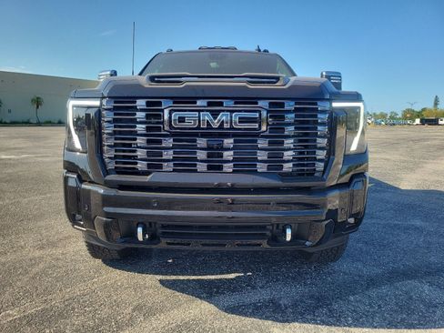 New 2026 GMC Sierra 3500 Denali Ultimate AWD/4WD image 3