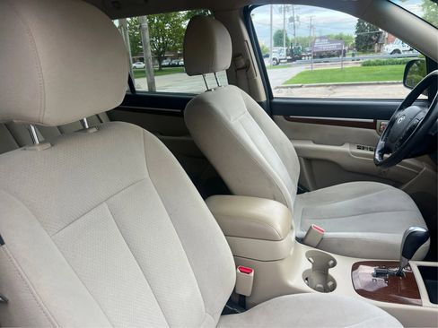 Used 2009 Hyundai Santa Fe SE FWD image 25