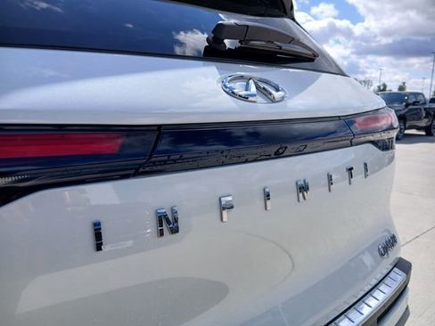 Used 2022 INFINITI QX60 Luxe w/ Cargo Package AWD/4WD image 12