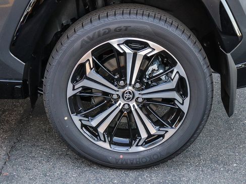 New 2025 Toyota RAV4 XSE image 12