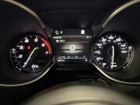 Used 2021 Alfa Romeo Stelvio Ti Sport image 10
