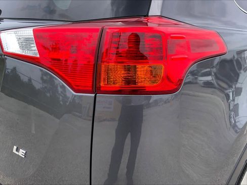 Used 2014 Toyota RAV4 LE FWD image 30