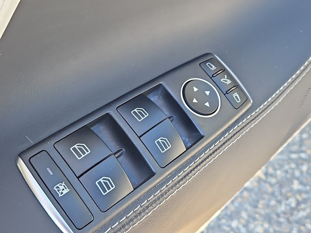 Used 2019 Tesla Model S Long Range AWD/4WD image 27