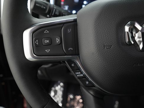 Used 2025 RAM 1500 Big Horn AWD/4WD image 26
