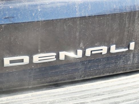 Used 2024 GMC Yukon Denali w/ Denali Reserve Package image 22