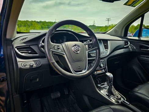Used 2019 Buick Encore Essence w/ Experience Buick Package FWD image 12