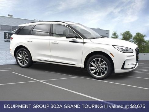 New 2026 Lincoln Corsair Grand Touring AWD/4WD image 3