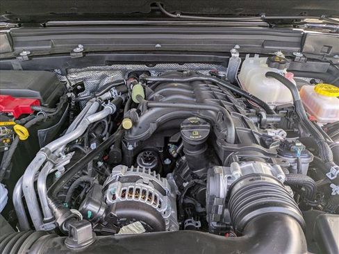 Used 2024 Jeep Wrangler Rubicon w/ Safety Group image 30