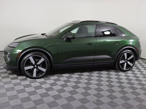 Used 2024 Porsche Macan 4 Electric image 2