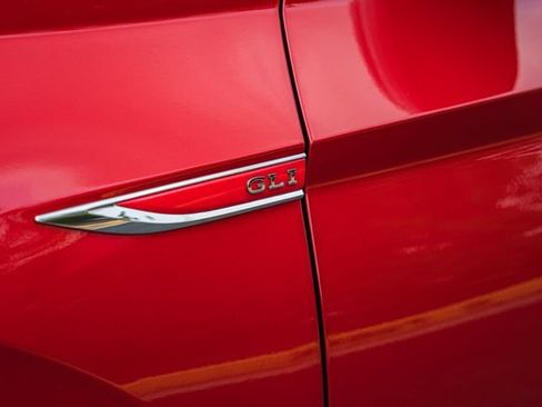 Used 2023 Volkswagen Jetta GLI Autobahn FWD image 13