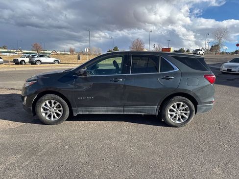 Used 2020 Chevrolet Equinox LT w/ Driver Convenience Package image 8