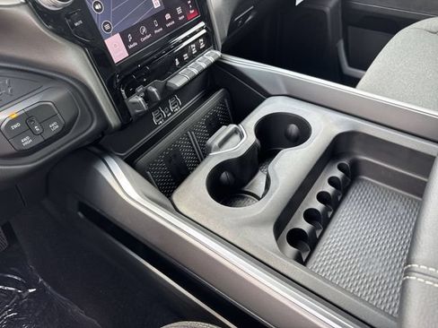 New 2026 RAM 2500 Big Horn AWD/4WD image 22
