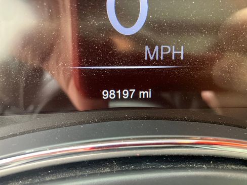 Used 2019 Jeep Grand Cherokee Limited w/ Luxury Group II image 19