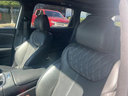 Used 2023 Hyundai Santa Fe Calligraphy image 6