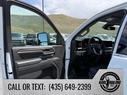 Used 2024 GMC Sierra 3500 SLE w/ SLE Convenience Package AWD/4WD image 13