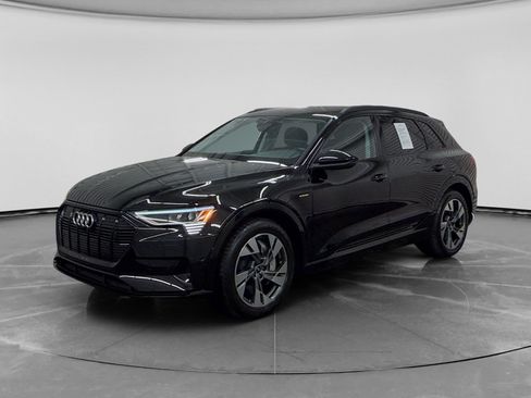 Used 2021 Audi e-tron Premium w/ Convenience Plus Package AWD/4WD image 3