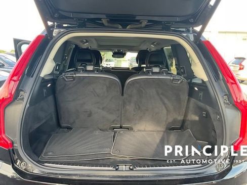 Used 2022 Volvo XC90 T5 Momentum FWD image 26