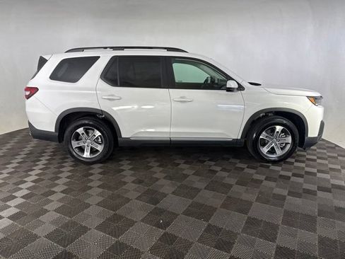 Certified 2026 Honda Pilot EX-L image 4