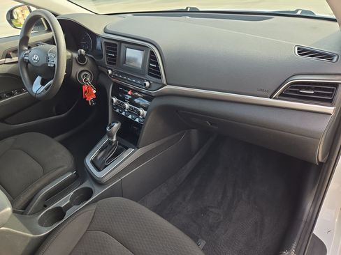 Used 2020 Hyundai Elantra SE w/ Cargo Package (C1) FWD image 30