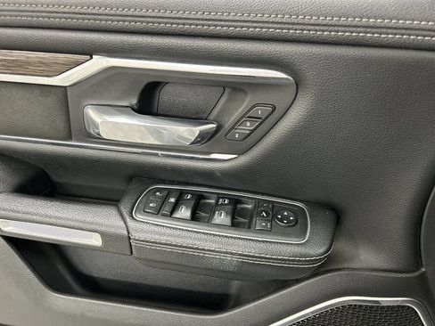 Used 2019 RAM 1500 Laramie AWD/4WD image 11