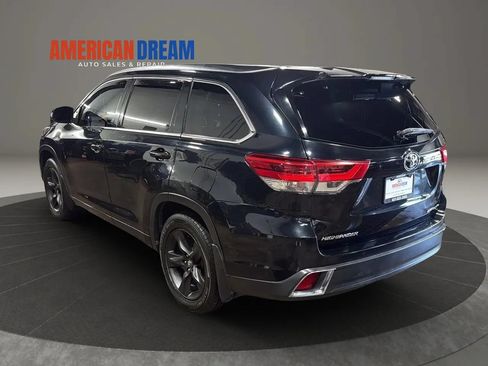 Used 2018 Toyota Highlander Limited Platinum AWD/4WD image 3