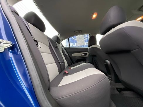 Used 2013 Chevrolet Cruze LS image 14