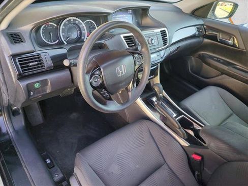 Used 2017 Honda Accord LX image 10